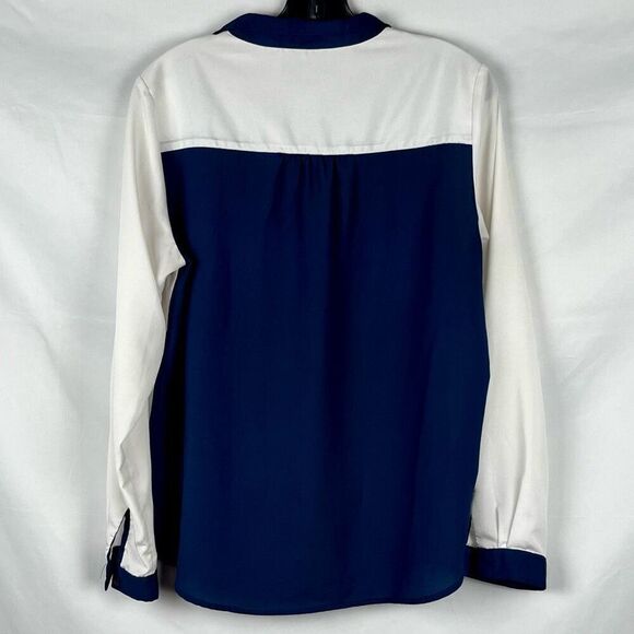 August Silk 1/2 Button Long Sleeve Blouse Large - Picture 2 of 10